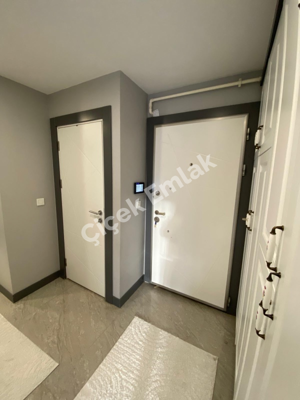 Cadde Üstü Cadde Life Sitesi 11.Kat & 2+1 Satılık Daire