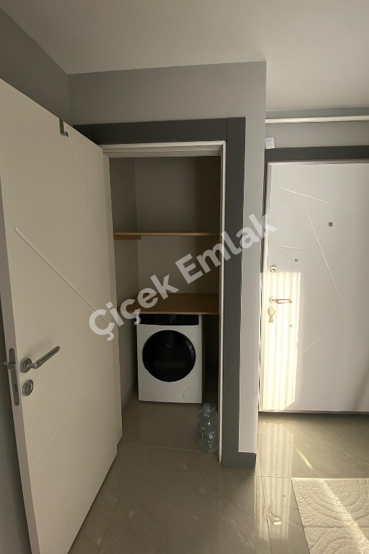Cadde Üstü Cadde Life Sitesi 11.Kat & 2+1 Satılık Daire