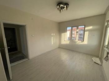 AFYON ÜÇOK EMLAKTAN EŞREFPAŞA MAH SATILIK 2+1 UYGUN FİYAT KONUMU GÜZEL DAİRE