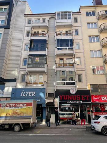 AFYON ÜÇOK EMLAKTAN CUMHURİYET MAH AMBARYOLUNDA  3+1 110M² GENİŞLİYİNDE  ŞEKLİNDE KİRALIK DAİRE