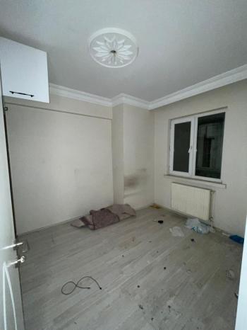 AFYON ÜÇOK EMLAKTAN CUMHURİYET MAH AMBARYOLUNDA  3+1 110M² GENİŞLİYİNDE  ŞEKLİNDE KİRALIK DAİRE