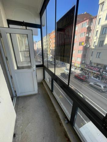 AFYON ÜÇOK EMLAKTAN CUMHURİYET MAH AMBARYOLUNDA  3+1 110M² GENİŞLİYİNDE  ŞEKLİNDE KİRALIK DAİRE