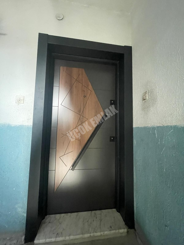 AFYON ÜÇOK EMLAKTAN EŞREFPAŞA MAH SATILIK 2+1 UYGUN FİYAT KONUMU GÜZEL DAİRE