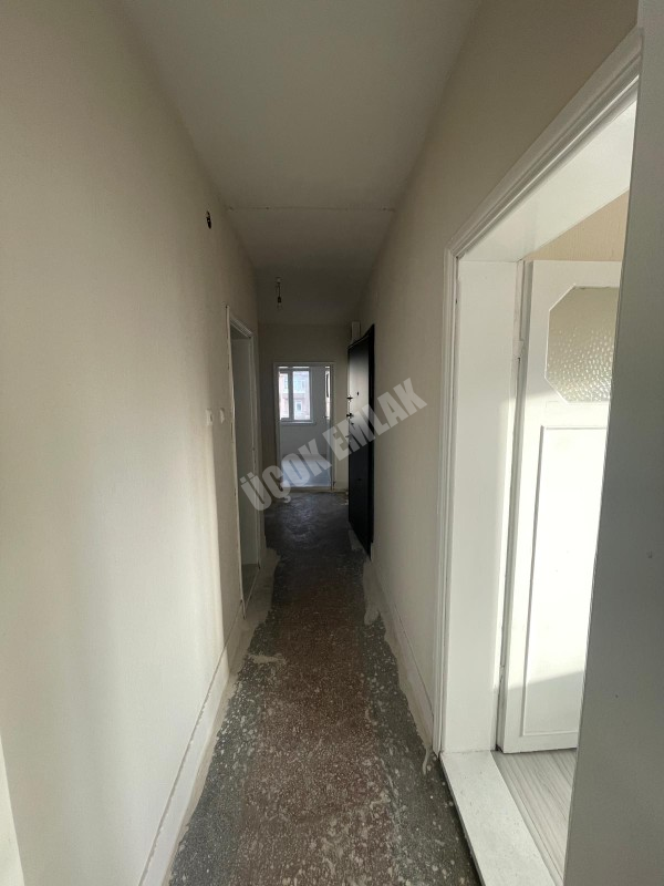 AFYON ÜÇOK EMLAKTAN EŞREFPAŞA MAH SATILIK 2+1 UYGUN FİYAT KONUMU GÜZEL DAİRE