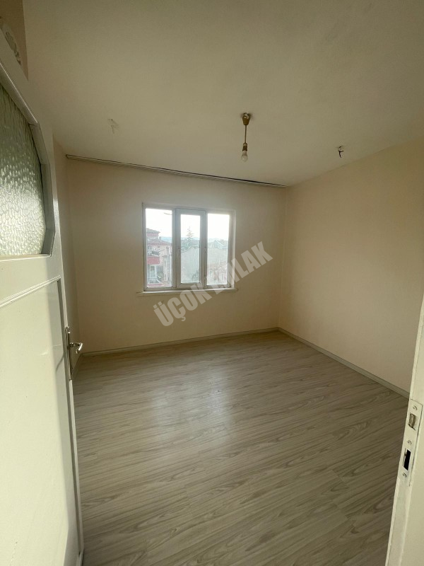 AFYON ÜÇOK EMLAKTAN EŞREFPAŞA MAH SATILIK 2+1 UYGUN FİYAT KONUMU GÜZEL DAİRE