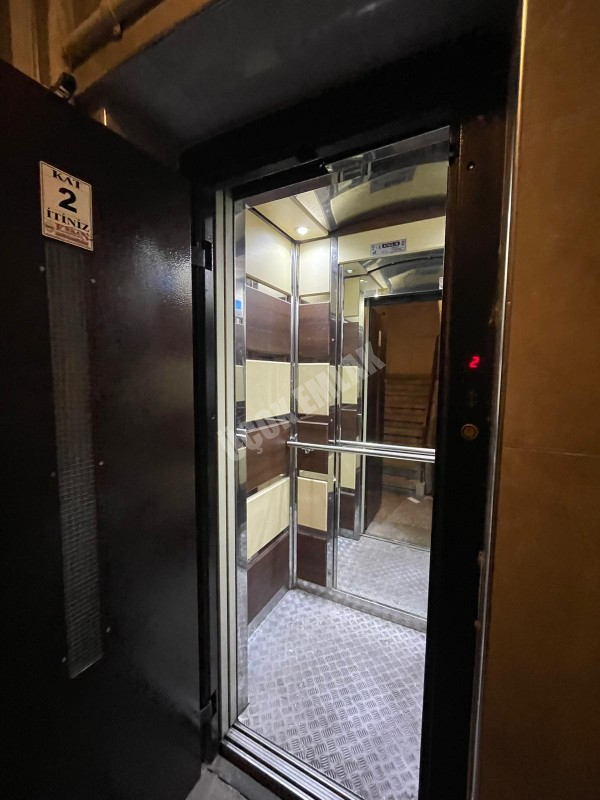 AFYON ÜÇOK EMLAKTAN CUMHURİYET MAH AMBARYOLUNDA  3+1 110M² GENİŞLİYİNDE  ŞEKLİNDE KİRALIK DAİRE