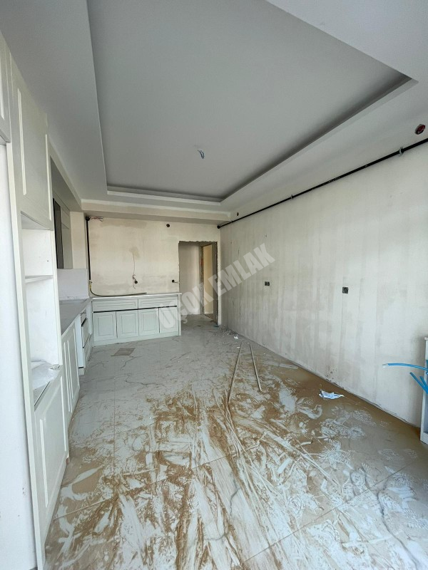 AFYON ÜÇOK EMLAKTAN GÜVENEVLER MAH SATILIK 4+1 SIFIR ULTRA LÜX DAİRELER 