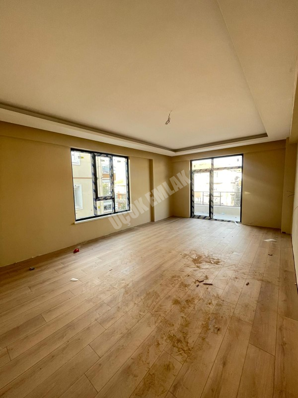 AFYON ÜÇOK EMLAKTAN GÜVENEVLER MAH SATILIK 4+1 SIFIR ULTRA LÜX DAİRELER 