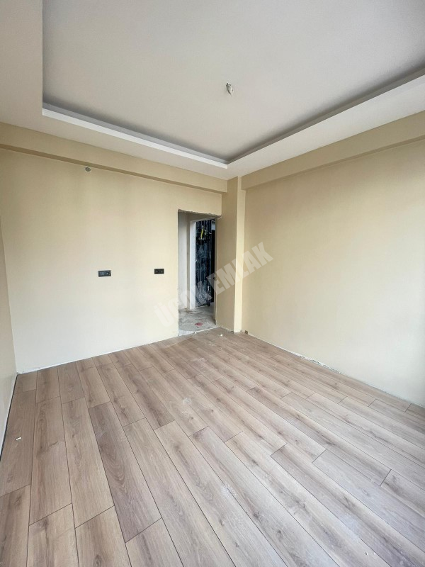 AFYON ÜÇOK EMLAKTAN GÜVENEVLER MAH SATILIK 4+1 SIFIR ULTRA LÜX DAİRELER 