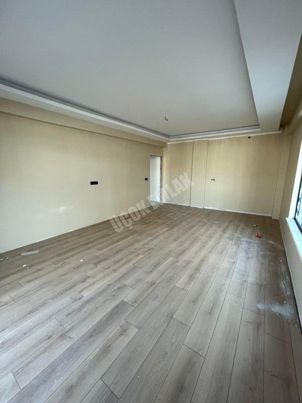 AFYON ÜÇOK EMLAKTAN GÜVENEVLER MAH SATILIK 4+1 SIFIR ULTRA LÜX DAİRELER 