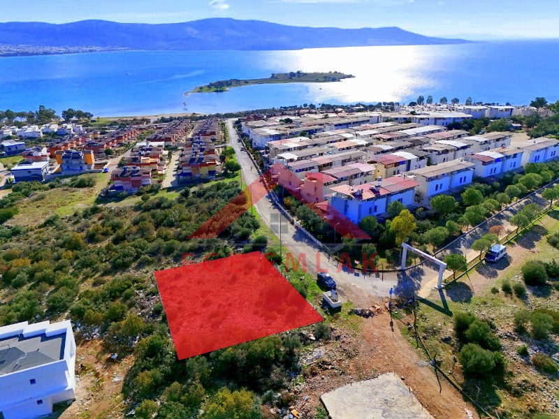Akbük’te Satılık Deniz Manzaralı 552 m² Arsa