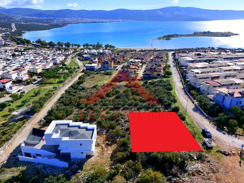 Akbük’te Satılık Deniz Manzaralı 552 m² Arsa