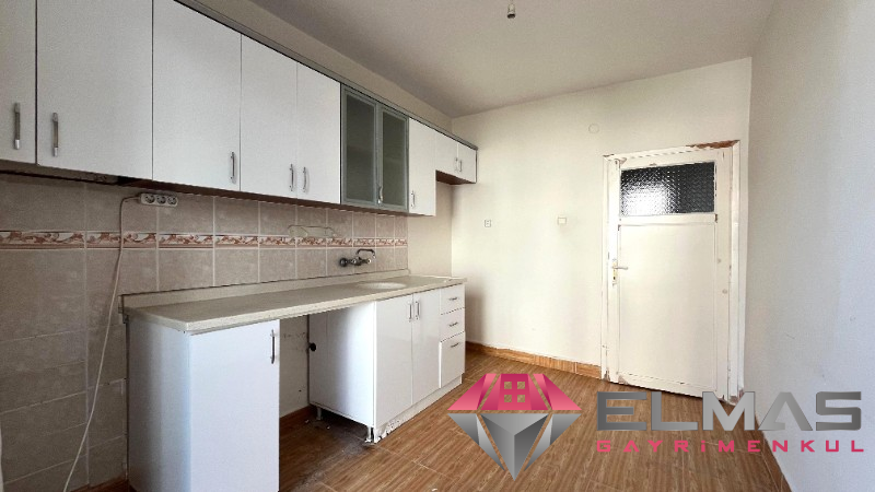 Elmas’tan Atatürk’te Site İçi Bağımsız Mutfak Ara Kat 3+1