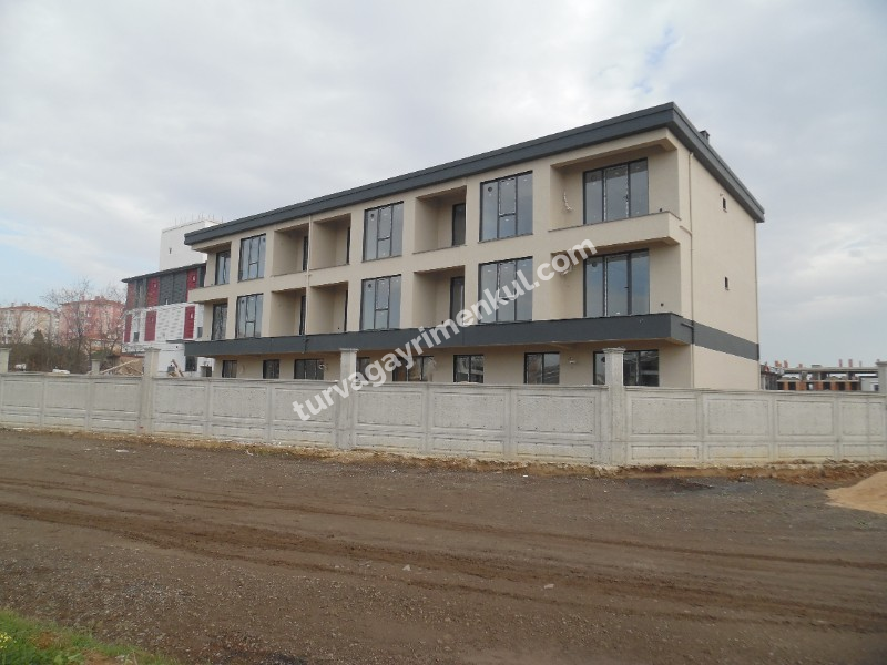 ÇORLUDA TURNALAR YAPI GARANTİSİ İLE SATILIK 1+1 DAİRELER 