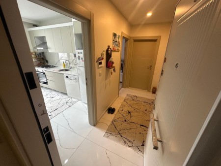 Akşemsettin'de Otoparklı Yeni Bina'da 2+1 Kiralık Daire