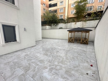 Akşemsettin'de Otoparklı Yeni Bina'da 2+1 Kiralık Daire