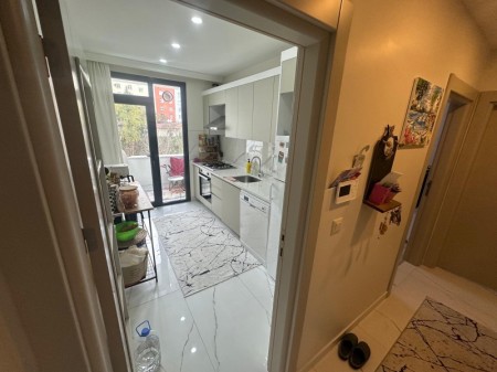 Akşemsettin'de Otoparklı Yeni Bina'da 2+1 Kiralık Daire