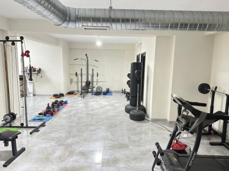 Akşemsettin'de Otoparklı Yeni Bina'da 2+1 Kiralık Daire