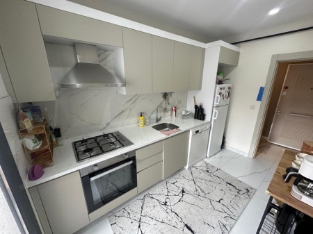 Akşemsettin'de Otoparklı Yeni Bina'da 2+1 Kiralık Daire