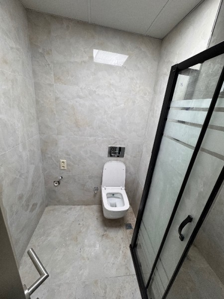 Akşemsettin'de Otoparklı 2+1 Balkonlu Satılık Daire