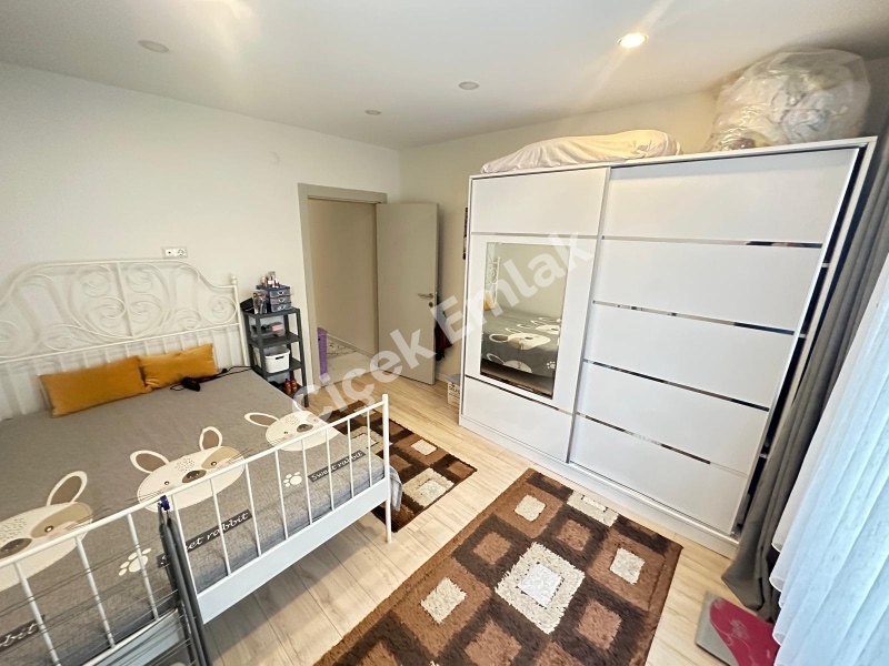 Akşemsettin'de Otoparklı Yeni Bina'da 2+1 Kiralık Daire