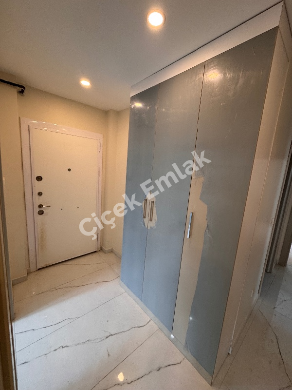 Akşemsettin'de Otoparklı 2+1 Balkonlu Satılık Daire