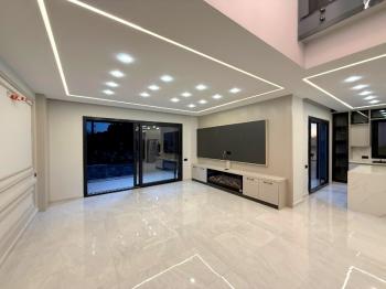 Didim Efeler Mahallesinde Satılık 4+1 Tam Müstakil Villa