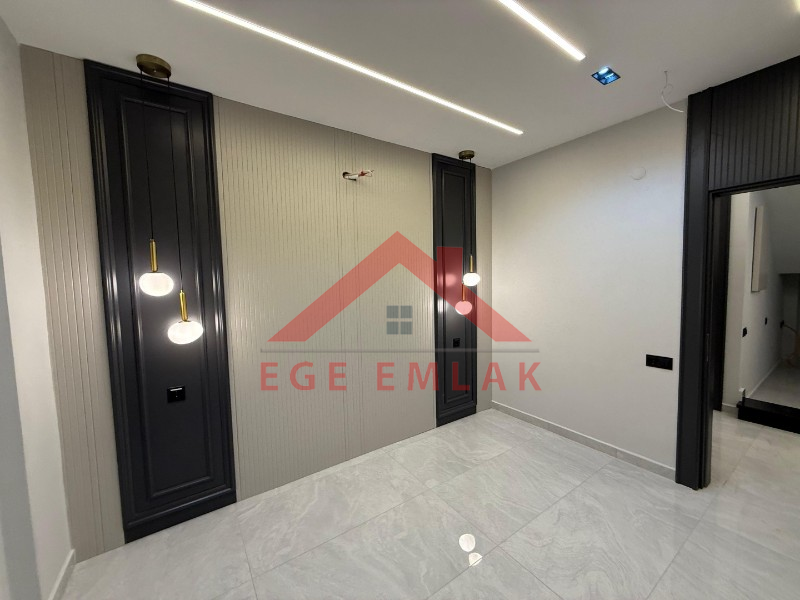 Didim Efeler Mahallesinde Satılık 4+1 Tam Müstakil Villa