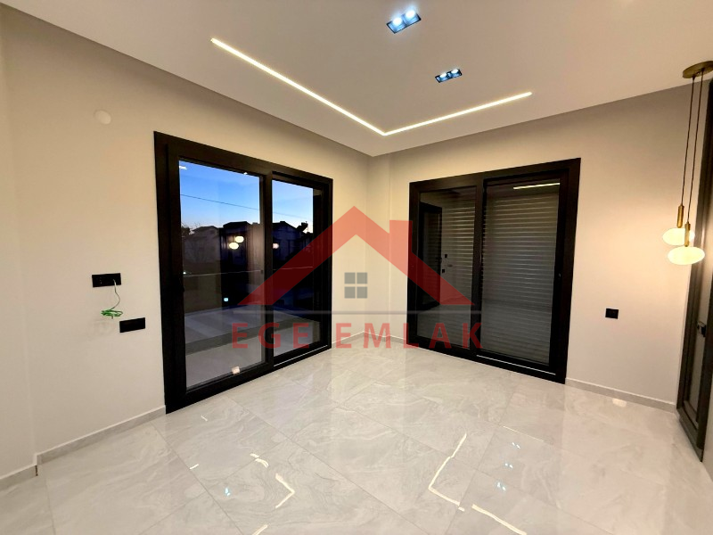 Didim Efeler Mahallesinde Satılık 4+1 Tam Müstakil Villa