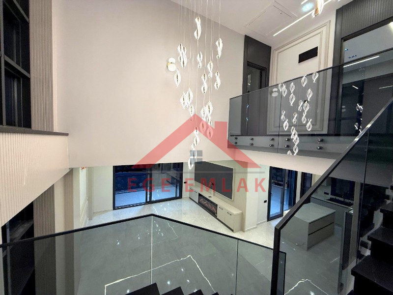 Didim Efeler Mahallesinde Satılık 4+1 Tam Müstakil Villa