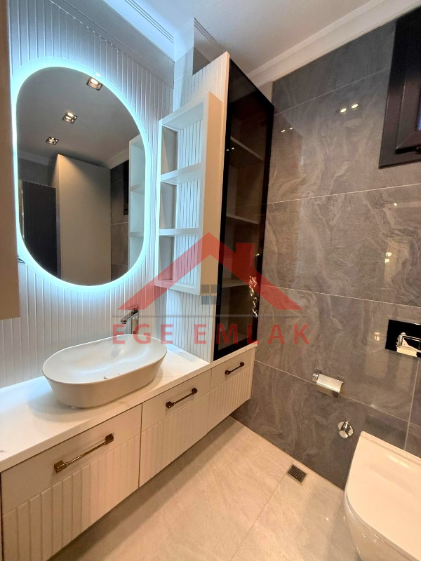 Didim Efeler Mahallesinde Satılık 4+1 Tam Müstakil Villa