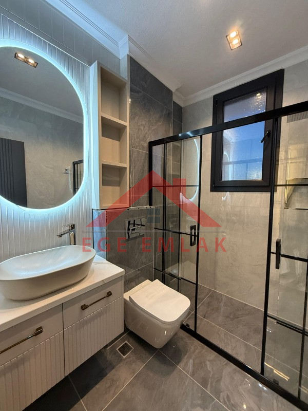 Didim Efeler Mahallesinde Satılık 4+1 Tam Müstakil Villa