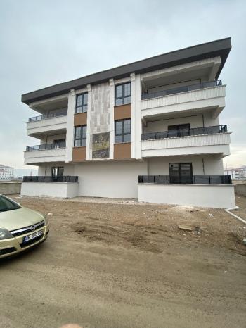 GÜVENAY - ÇORUM ÇEPNİ FEN LİSESİ CİVARI SATILIK 3+0 DAİRE