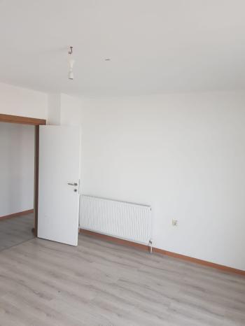 GÜVENAY -  ÇORUM OSMANCIK CADDESİ ÜZERİ ARAS İŞ MERKEZİNDE SATILIK 1+1 OFİS