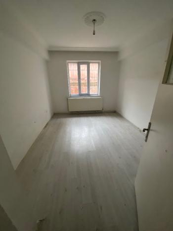 GÜVENAY - ÇORUM GÜLABİBEY MAH. ATA CADDESİ ÜZERİ 2+1 SATILIK DAİRE