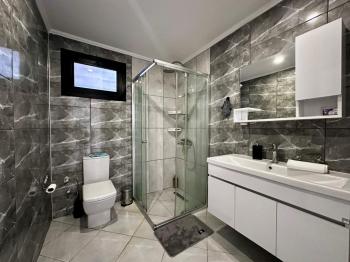 THE COLONY HOTEL BÖLGESİNDE,GİRNE MERKEZİNDE 2+1 FULL EŞYALI KİRALIK GENİŞ LÜKS DAİRE