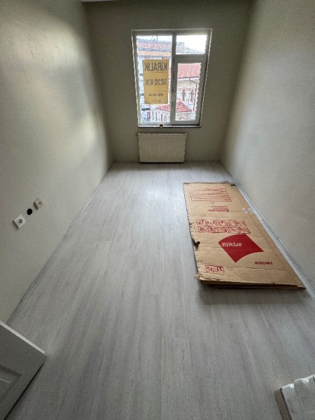 Yeşilpınar Vialand Avm Yanı 2+1 & 1.Kat Balkonlu Kiralık Daire