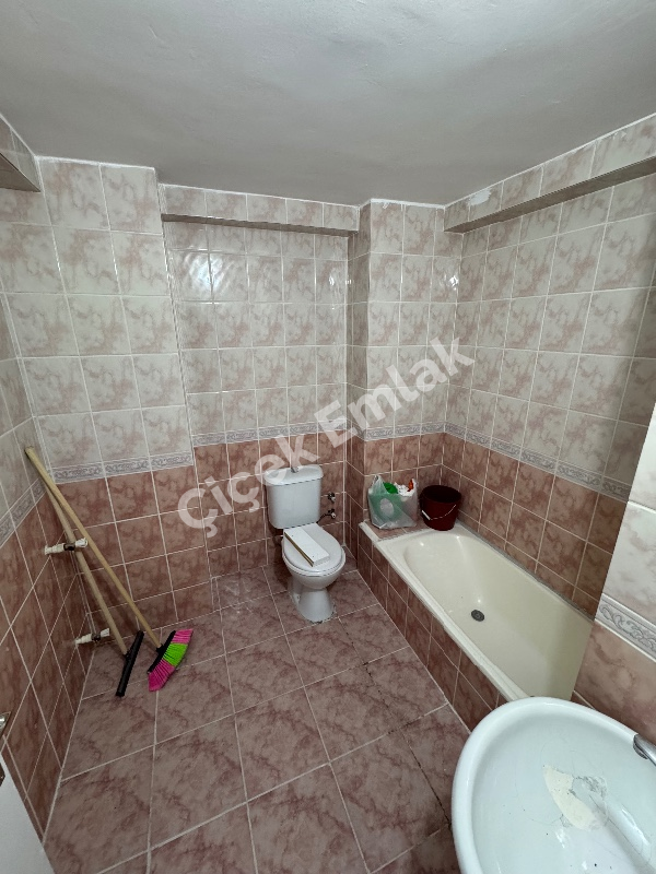 Yeşilpınar Vialand Avm Yanı 2+1 & 1.Kat Balkonlu Kiralık Daire