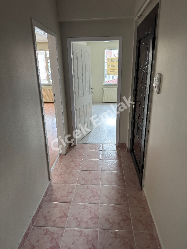 Yeşilpınar Vialand Avm Yanı 2+1 & 1.Kat Balkonlu Kiralık Daire