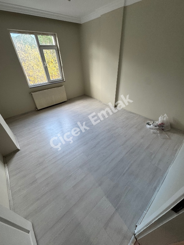 Yeşilpınar Vialand Avm Yanı 2+1 & 1.Kat Balkonlu Kiralık Daire