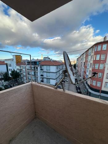 AFYON ÜÇOK EMLAKTAN DUMLUPINAR MAH 2+1 80M² KİRALIK TEMİZ BAKIMLI DAİRE 