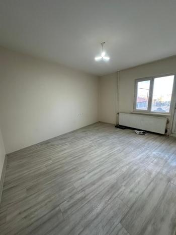 AFYON ÜÇOK EMLAKTAN DUMLUPINAR MAH 2+1 80M² KİRALIK TEMİZ BAKIMLI DAİRE 