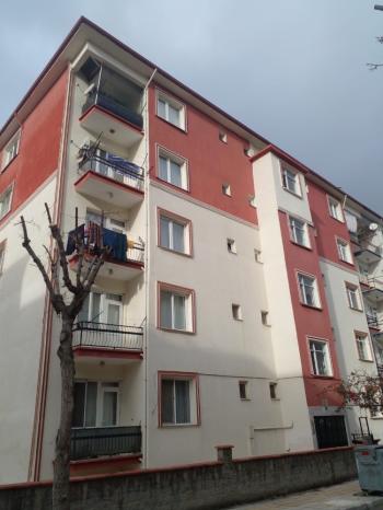 GÜVENAY - ÇORUM MİMARSİNAN MAH. MİMAR SİNAN CAMİİ KARŞISI BAKIMLI SATILIK DAİRE 