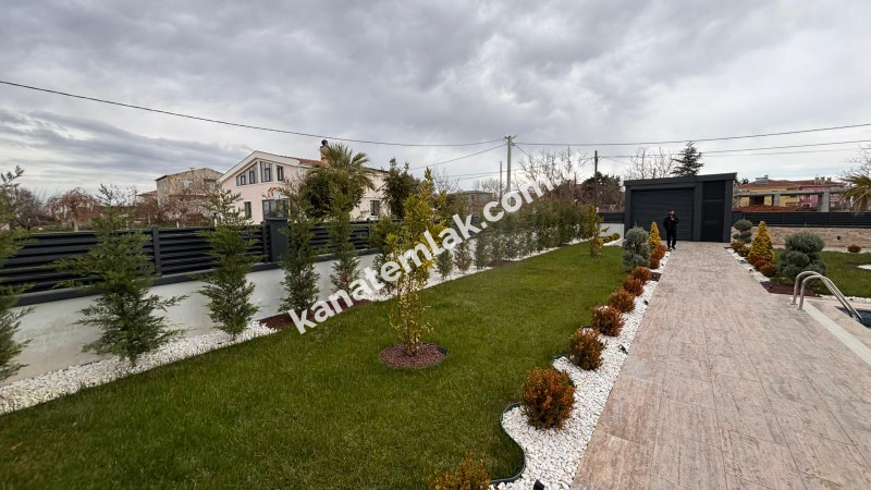 Yeniçiftlik Satılık Ultra Lüks Villa | 4+1 | 600 m² Arsa | Havuzlu Geniş Odalı