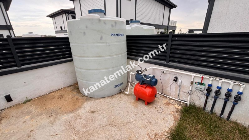 Yeniçiftlik Satılık Ultra Lüks Villa | 4+1 | 600 m² Arsa | Havuzlu Geniş Odalı