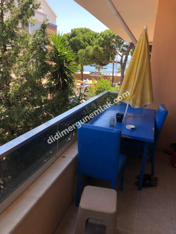  ALTINKUM MAHALLESİ’NDE DENİZE 50 METRE! BALKONDAN DENİZ MANZARALI 2+1 SATILIK DAİRE 