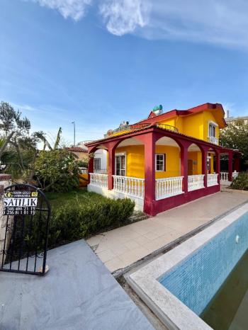 Didim'in En Gözde Bölgesinde Fırsat: Bağımsız Girişli, Havuz Başında Satılık İkiz Villa