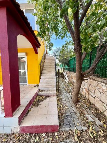 Didim'in En Gözde Bölgesinde Fırsat: Bağımsız Girişli, Havuz Başında Satılık İkiz Villa