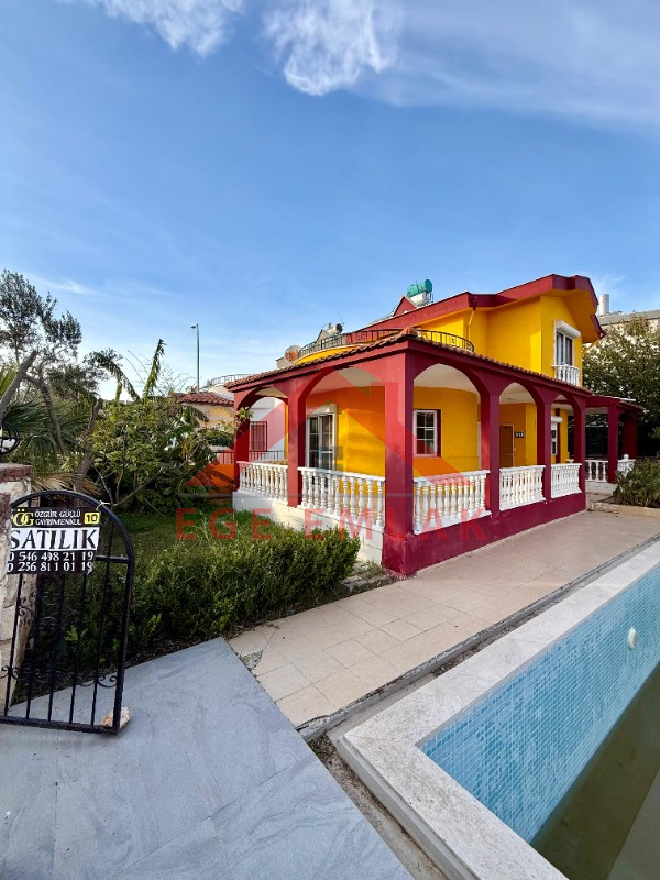 Didim'in En Gözde Bölgesinde Fırsat: Bağımsız Girişli, Havuz Başında Satılık İkiz Villa