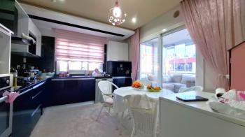 Elmas’tan Akdeniz Mah. Merkezi Konumda Doğalgazlı Ara Kat 3+1